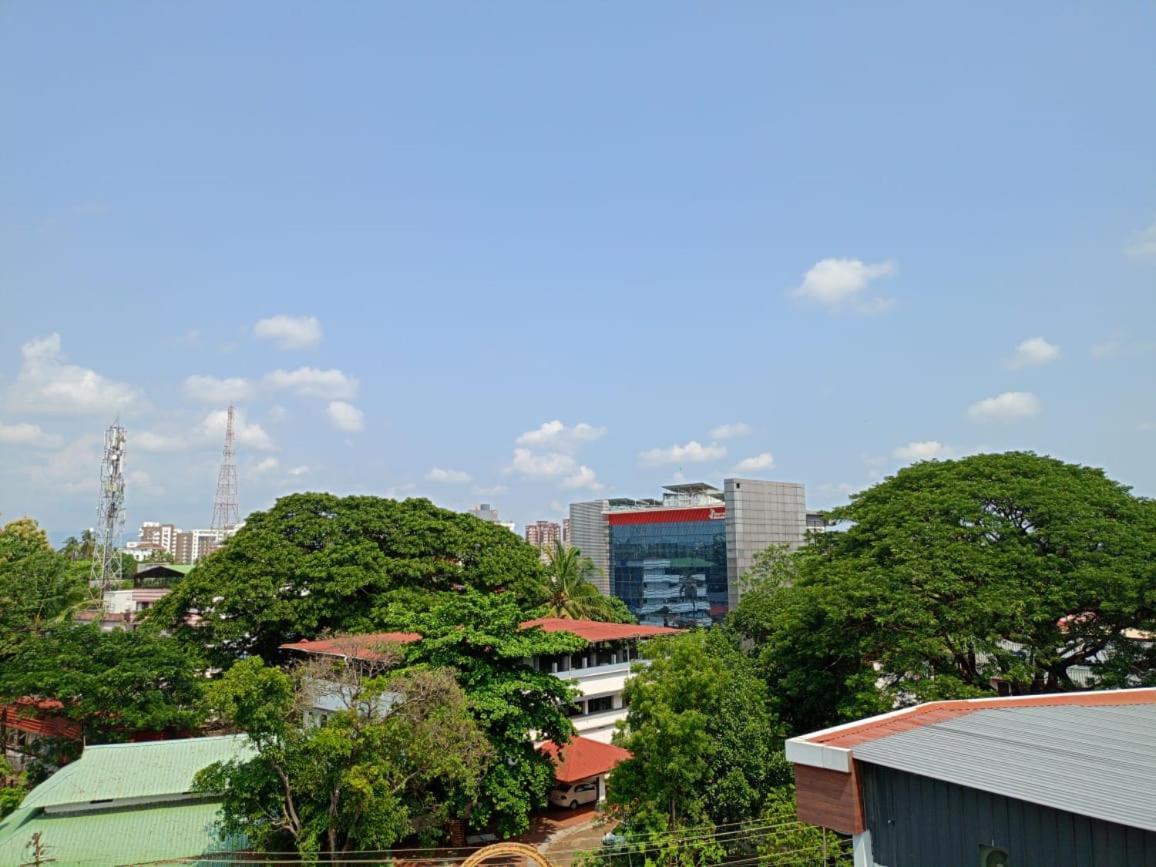 Alite Enclaves Fully Furnished Apartments Thrissur 外观 照片