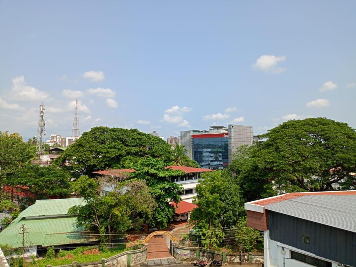 Alite Enclaves Fully Furnished Apartments Thrissur 外观 照片